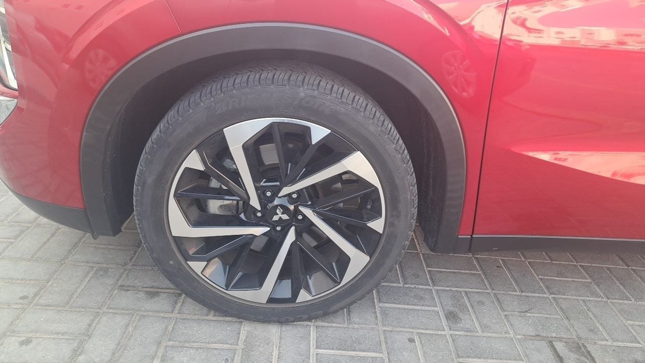 ميتسوبيشي آوتلاندر H/L SYNTHETIC LEATHER SEATS WITH SUNROOF 2.5 | بدون دفعة مقدمة | اختبار القيادة في المنزل