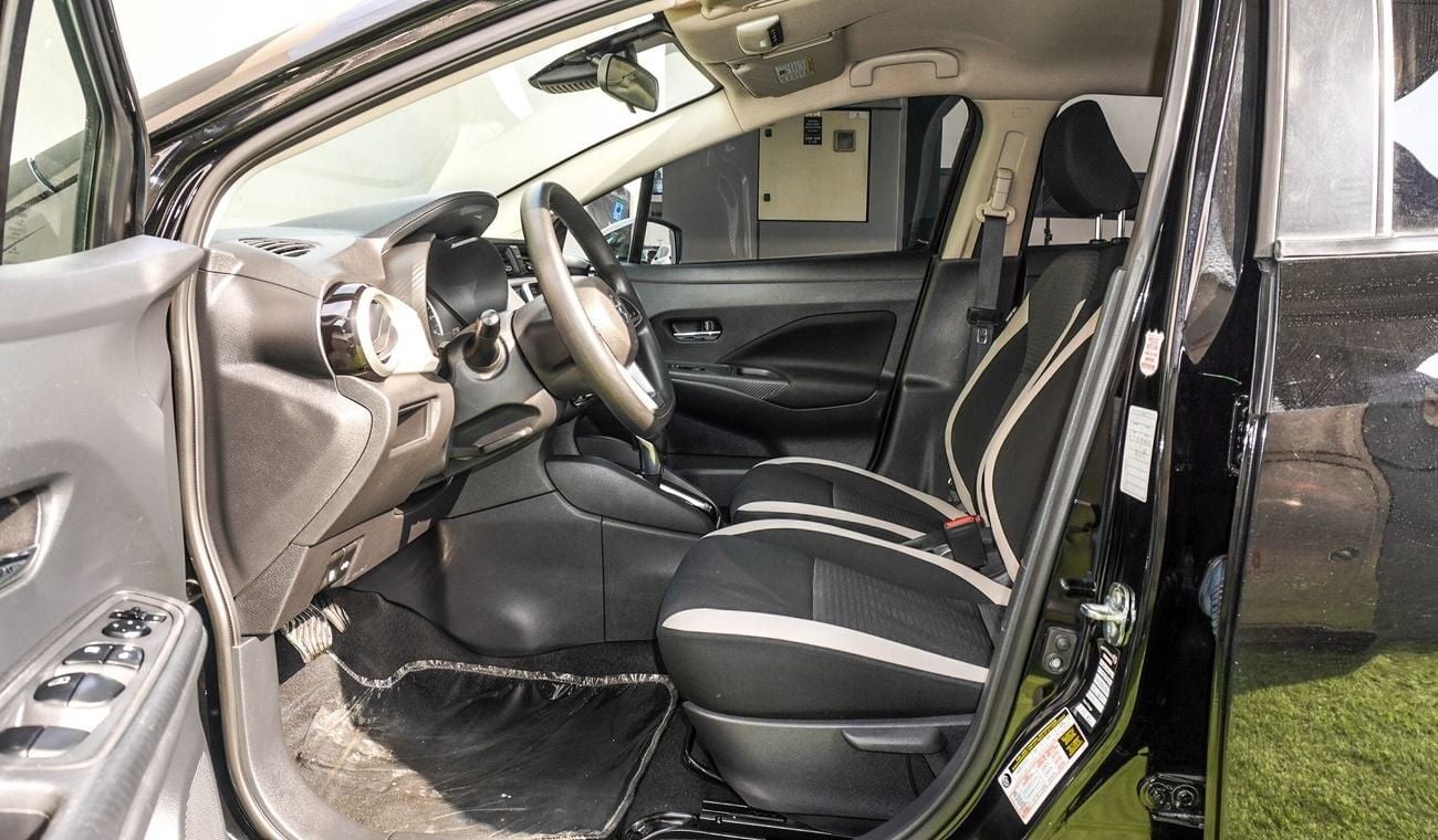 نيسان فيرسا SV