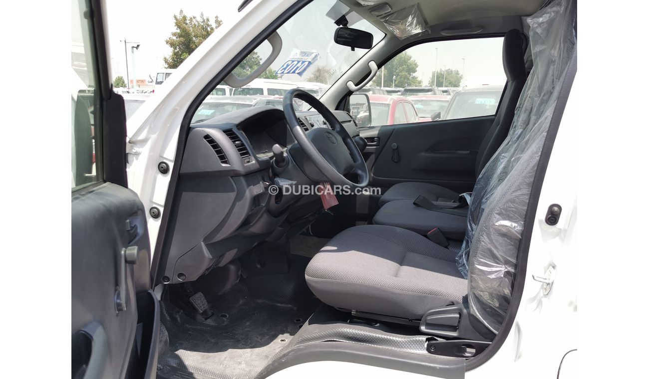 Toyota Hiace Standard ROOF MANUAL TRANSMISSION 2020 MODEL 15 SEATS 2.7L ENGINE ONLY FOR EXPORT VERY GOOD PRICE...