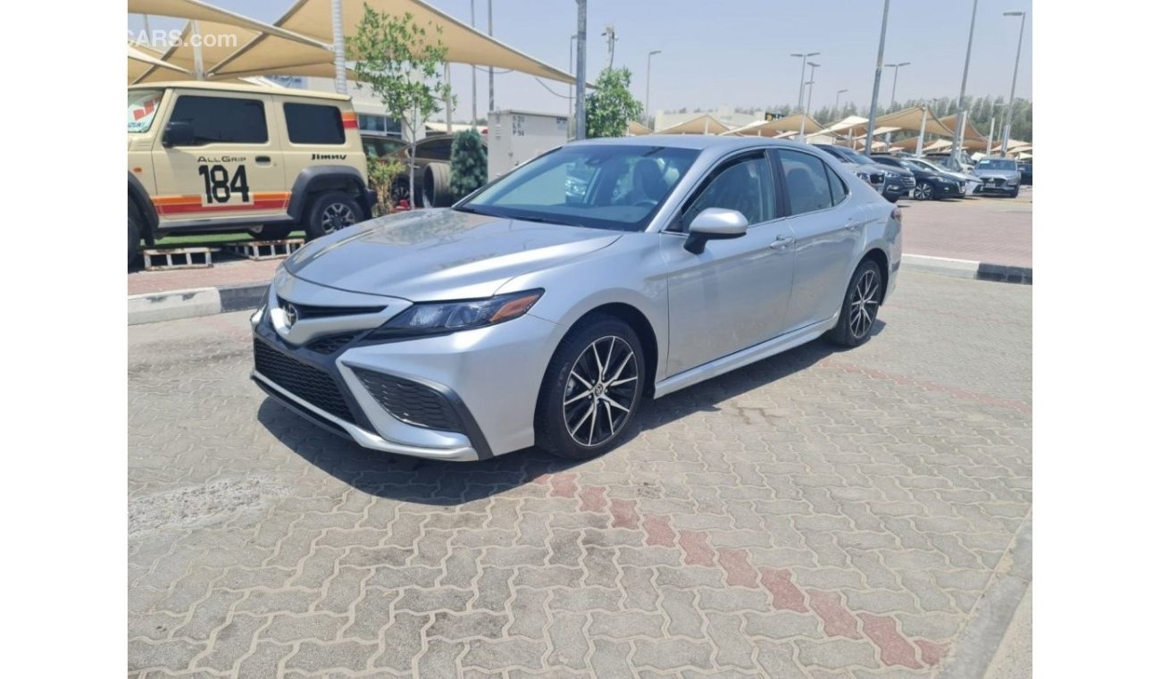 Toyota Camry SE