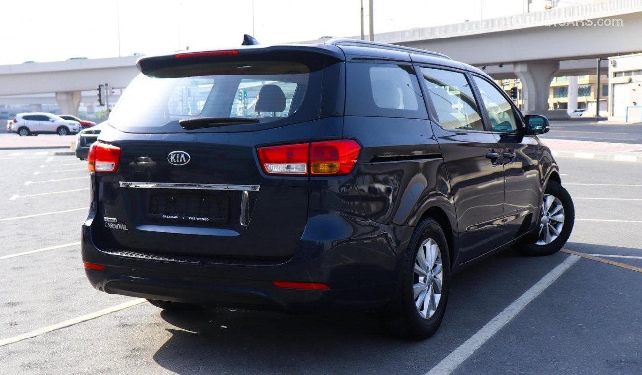 Kia Carnival