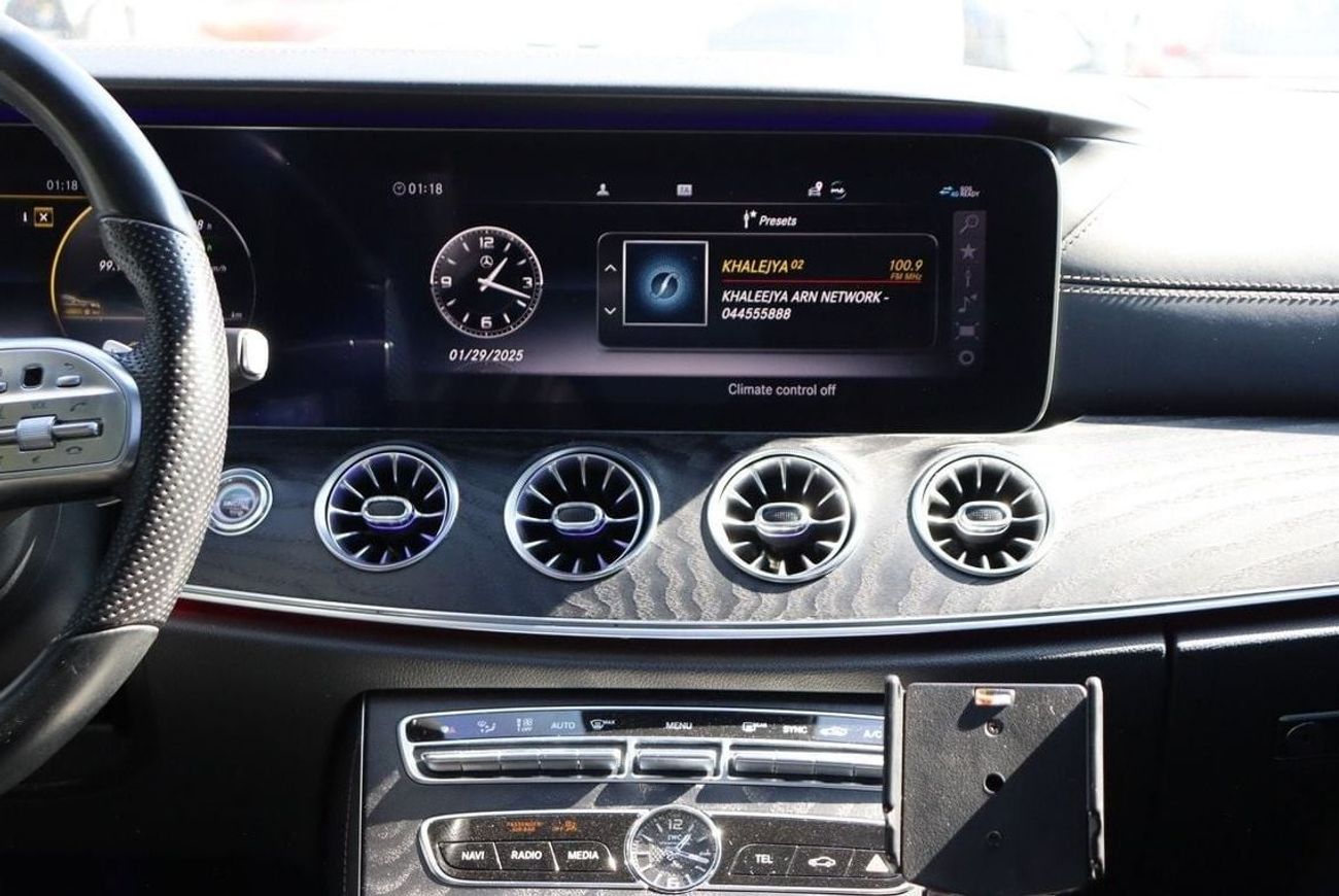 Mercedes-Benz CLS 320 Mercedes-Benz CLS 350 / 2019 / GCC / Full Option/ Full Service History