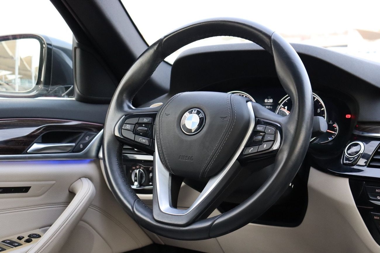 BMW 530i BMW 530i / 2019 / GCC / Full Service History/ Luxury Line