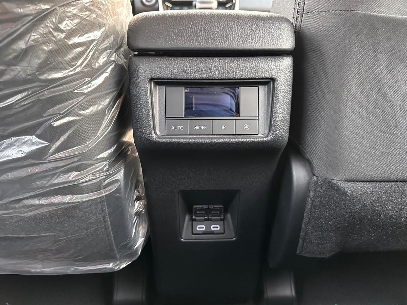 Toyota Innova 2024, PETROL 2.0L 0KM, GCC SPEC, 8-SEATERS, EXPORT PRICE