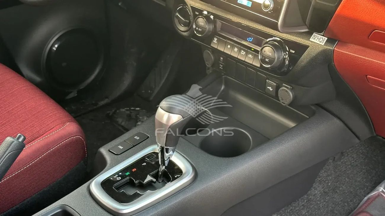 Toyota Hilux S GLX 2.4L AWD A/T