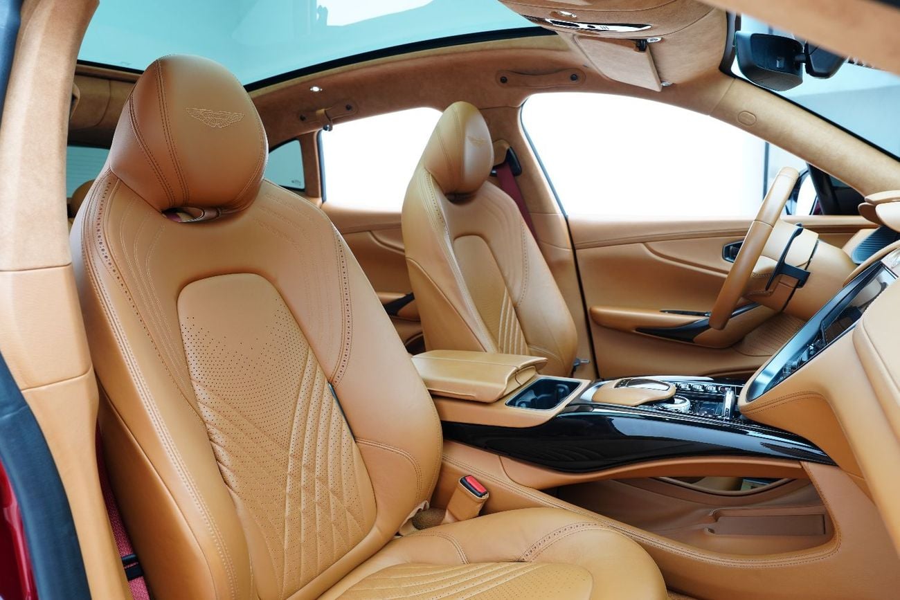 Aston Martin DBX STANDARD 2021 Aston Martin DBX 550, Panoramic Roof, Very Low KM, GCC Specs!!
