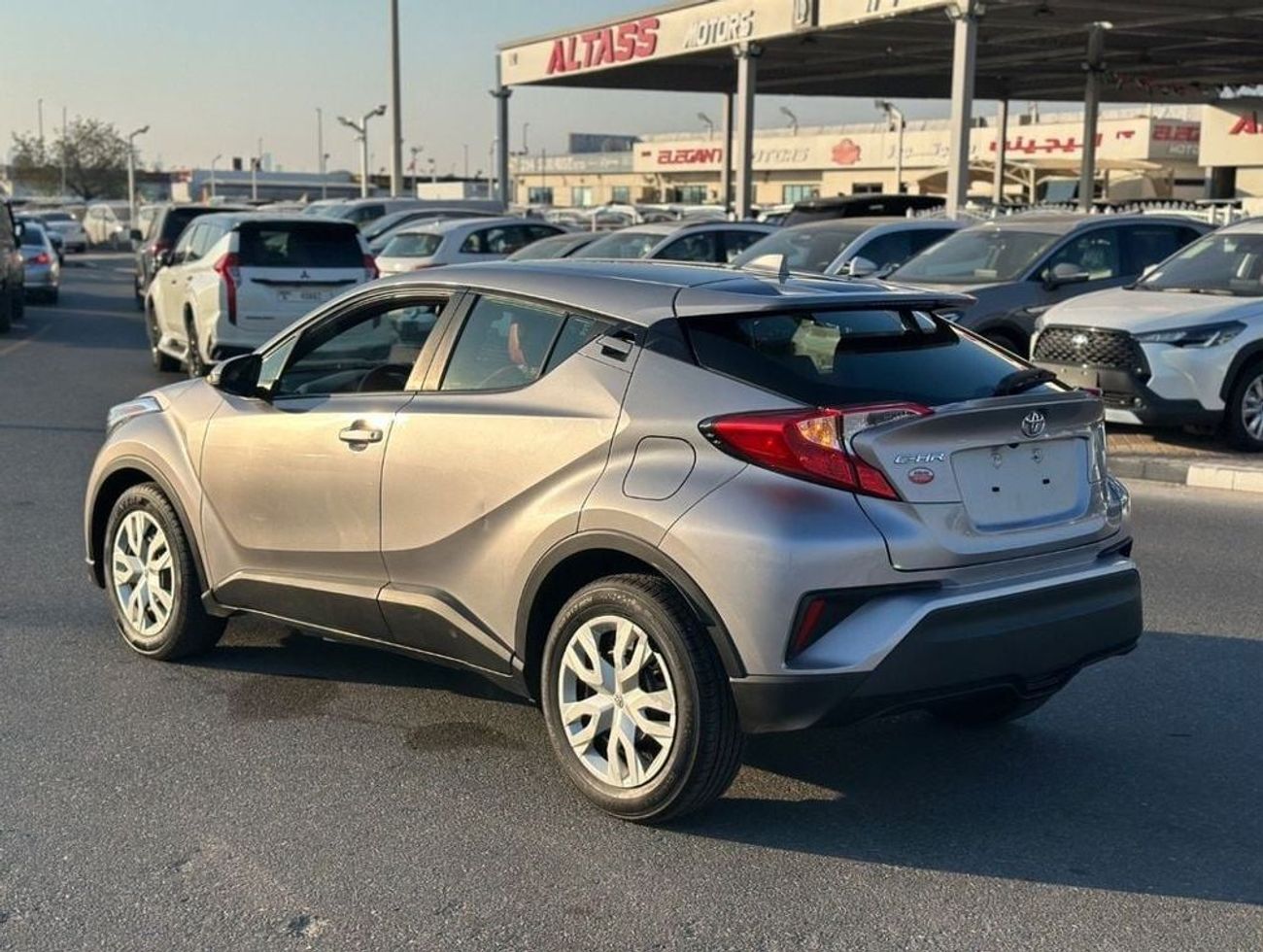 تويوتا CHR XLE