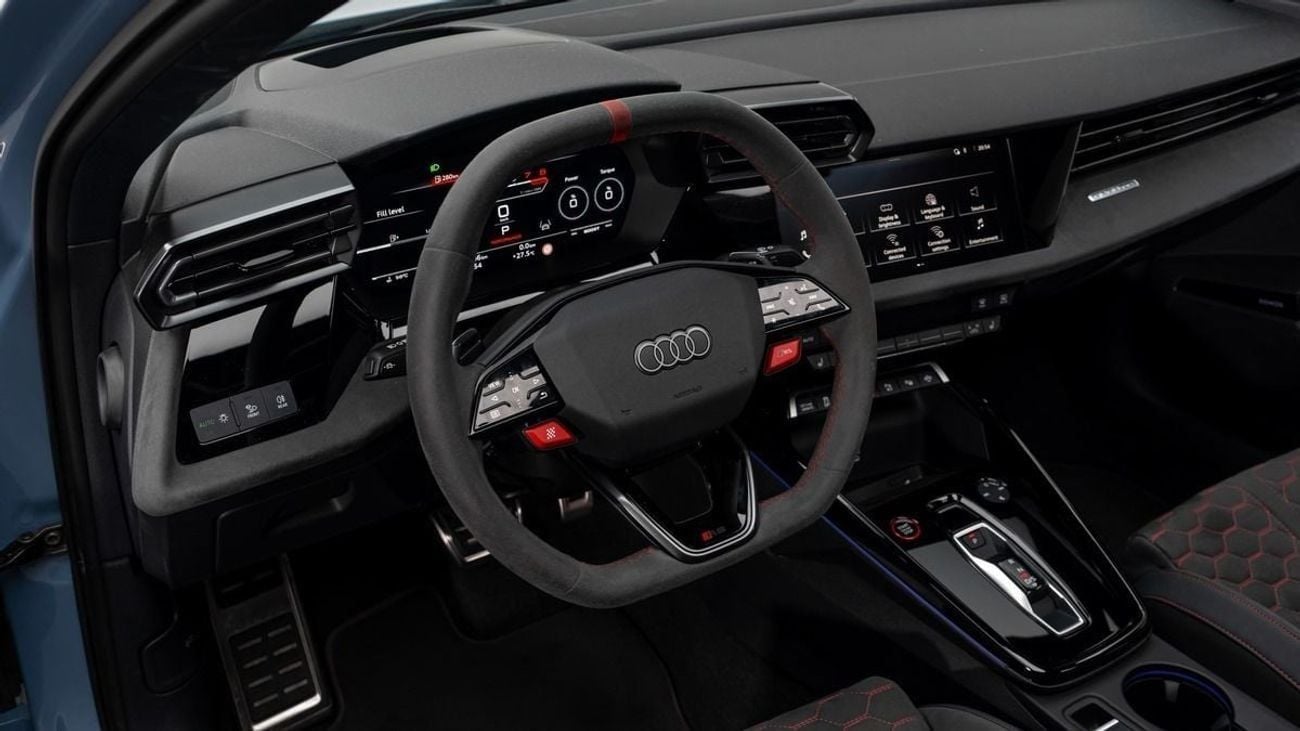 أودي RS3 STANDARD - 2025 - Euro Specs - Under Dealer Service Contract