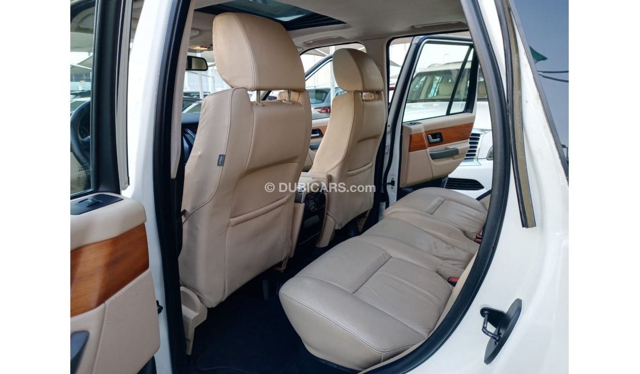 Land Rover Range Rover Sport 2008 model, 2013 Gulf convertible, leather hatch, cruise control, in excellent condition