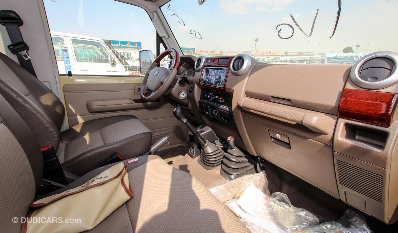 Toyota Land Cruiser Pick Up 4.0L V6 4WD Single Cab