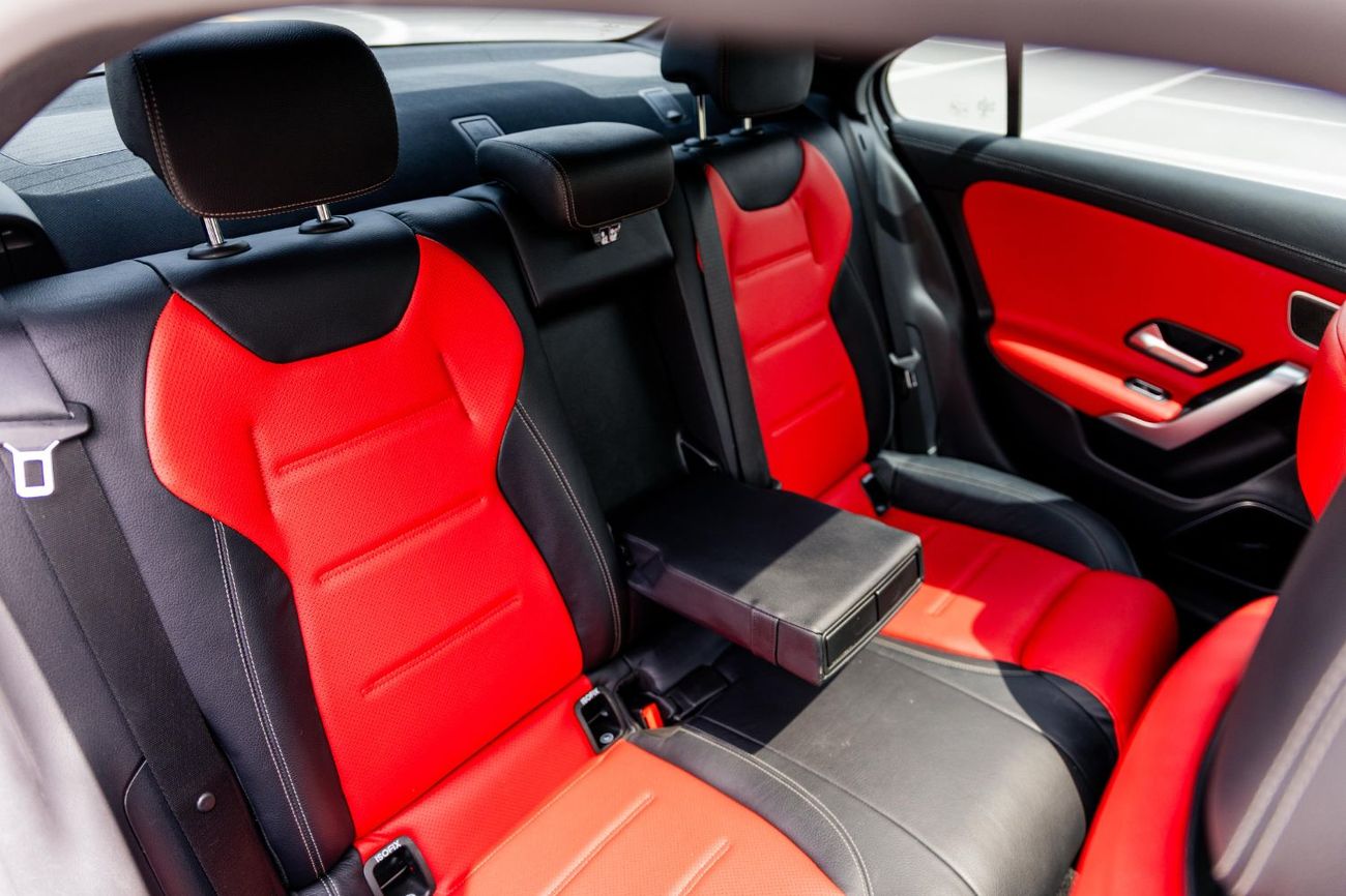 مرسيدس بنز A 220 3years warranty  2years service