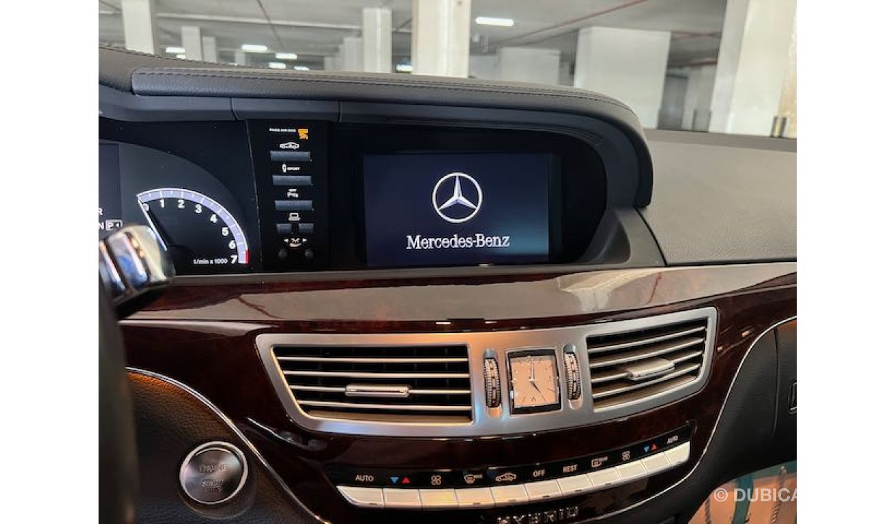 Mercedes-Benz S 400