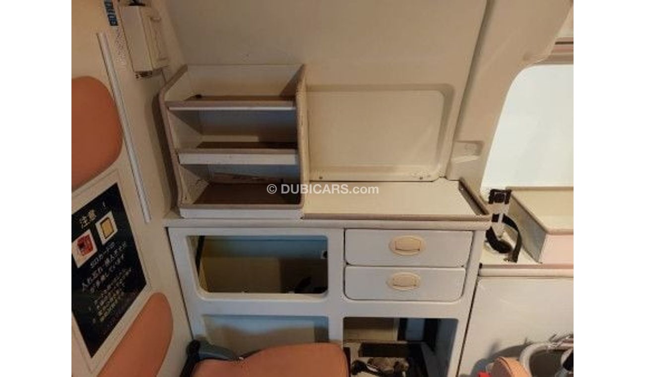 تويوتا هاياس TOYOTA HIACE VAN RIGHT HAND DRIVE(PM16273)