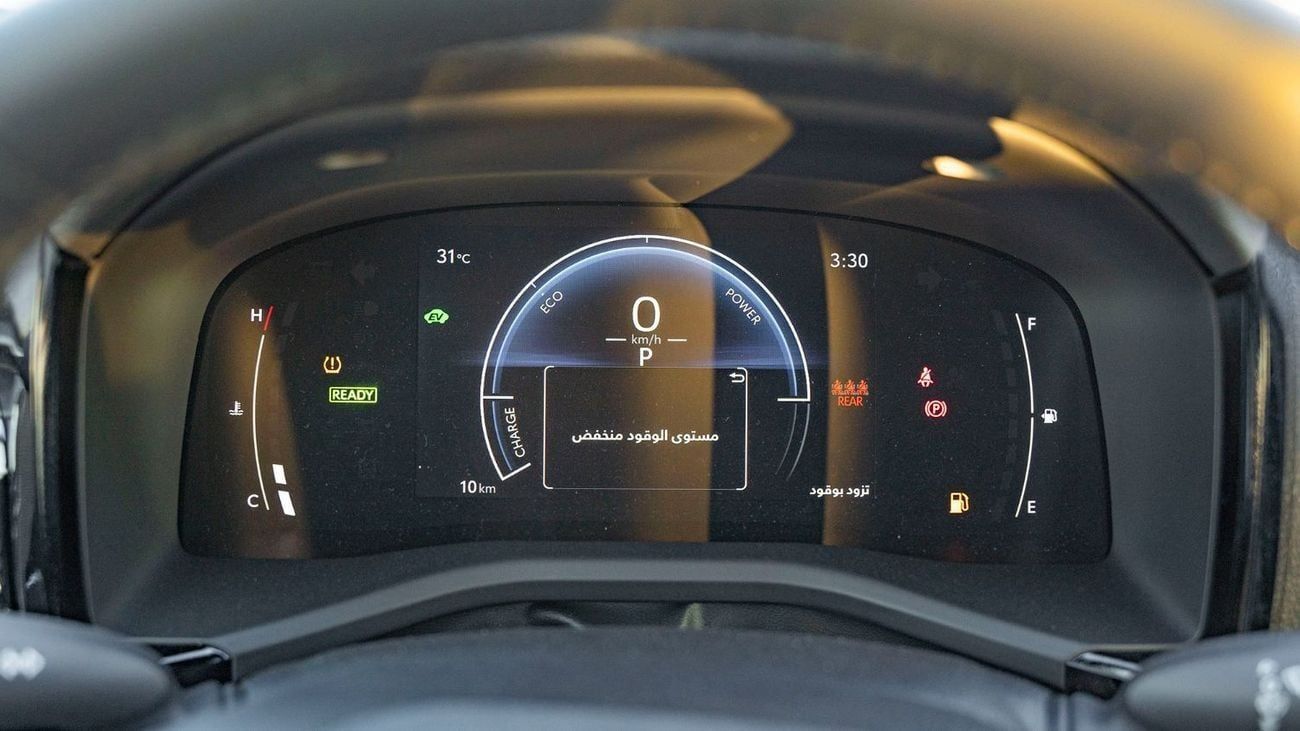 تويوتا كامري 2025 Toyota Camry 2.5L Hybrid with Panoramic Sunroof (Black)