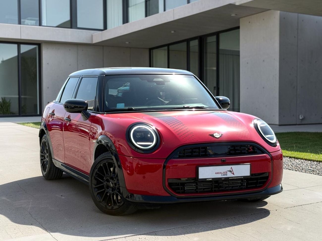 Mini Cooper S AED 2,160 P.M | 0% DP | MINI COOPER S BLACK EDITION | AGENCY WARRANTY | FULL SERVICE HISTORY