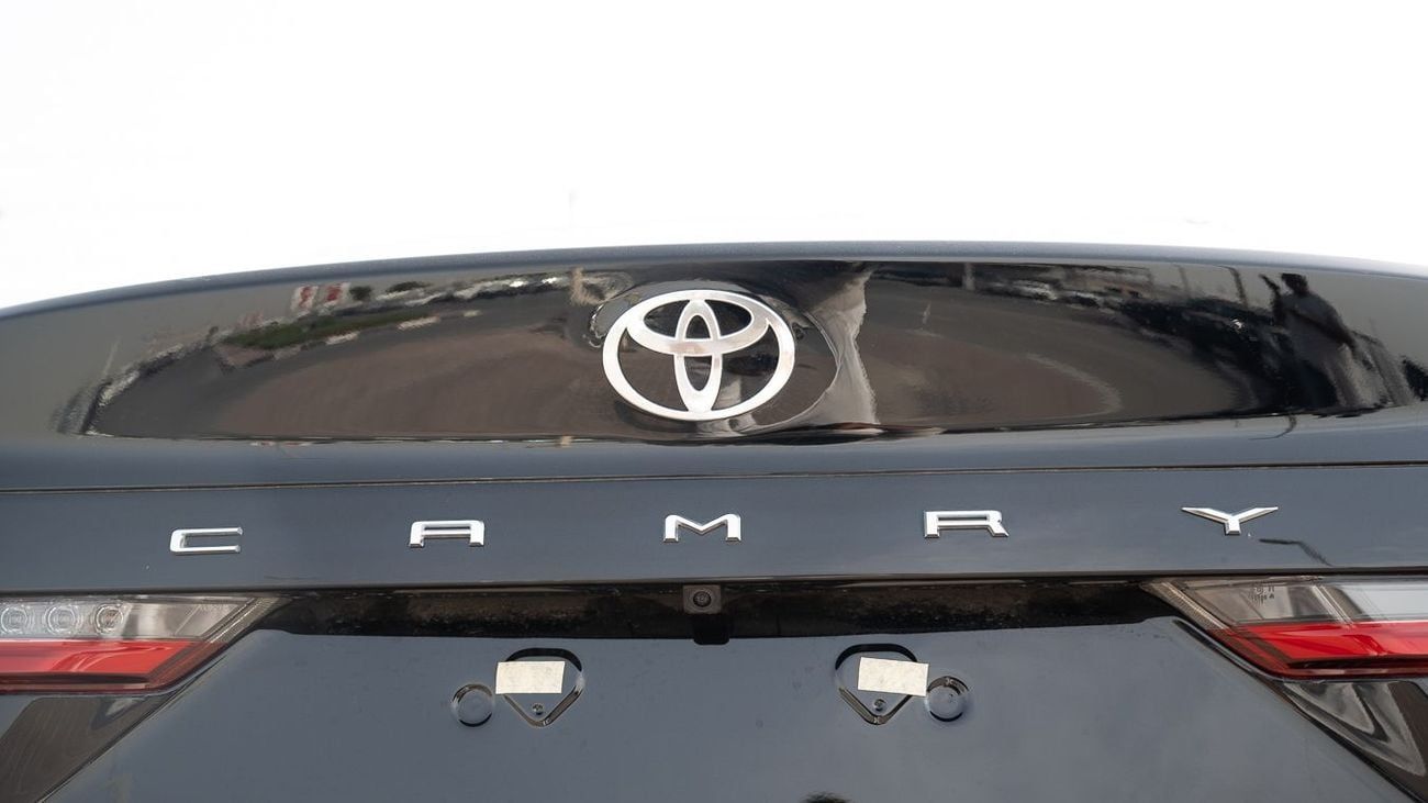 Toyota Camry LIMITED HEV Limited 2.5L Hybrid TOYOTA CAMRY 2.5 BASIC HYBRID -2025YM