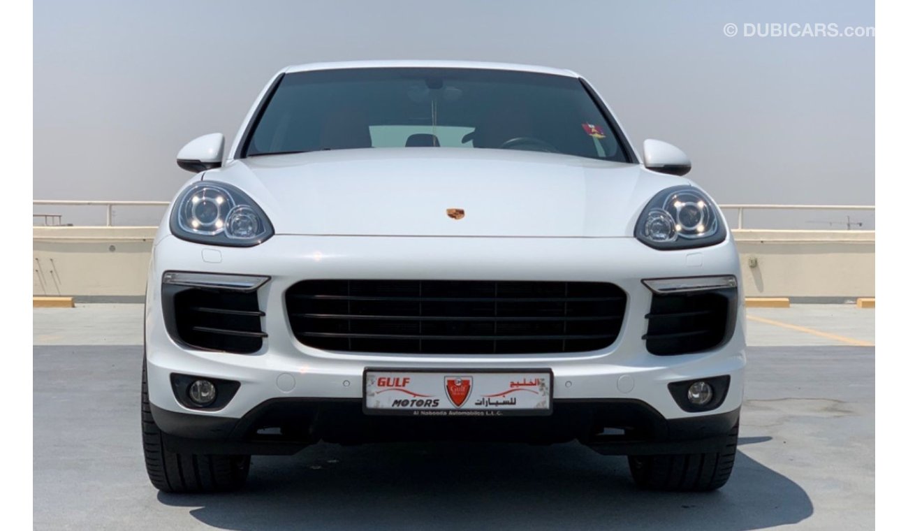 Porsche Cayenne v6 full option- complete agency maintained - under warranty
