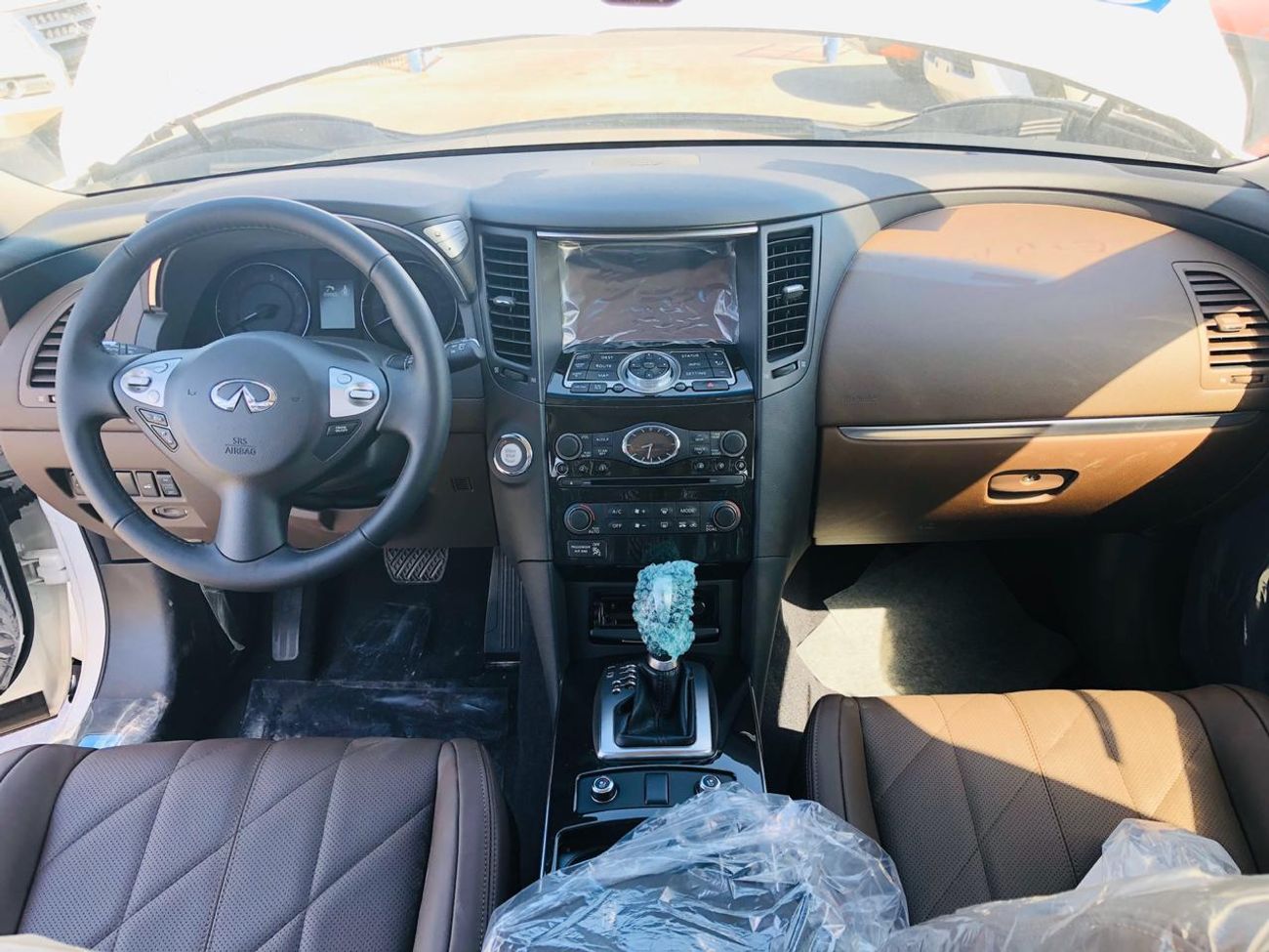 Infiniti Q70 3.7L ENGINE, FULL OPTION, POWER-MEMORY AND LEATHER SEATS, DVD&REAR CAMERA, PUSH START, CODE-IQX70