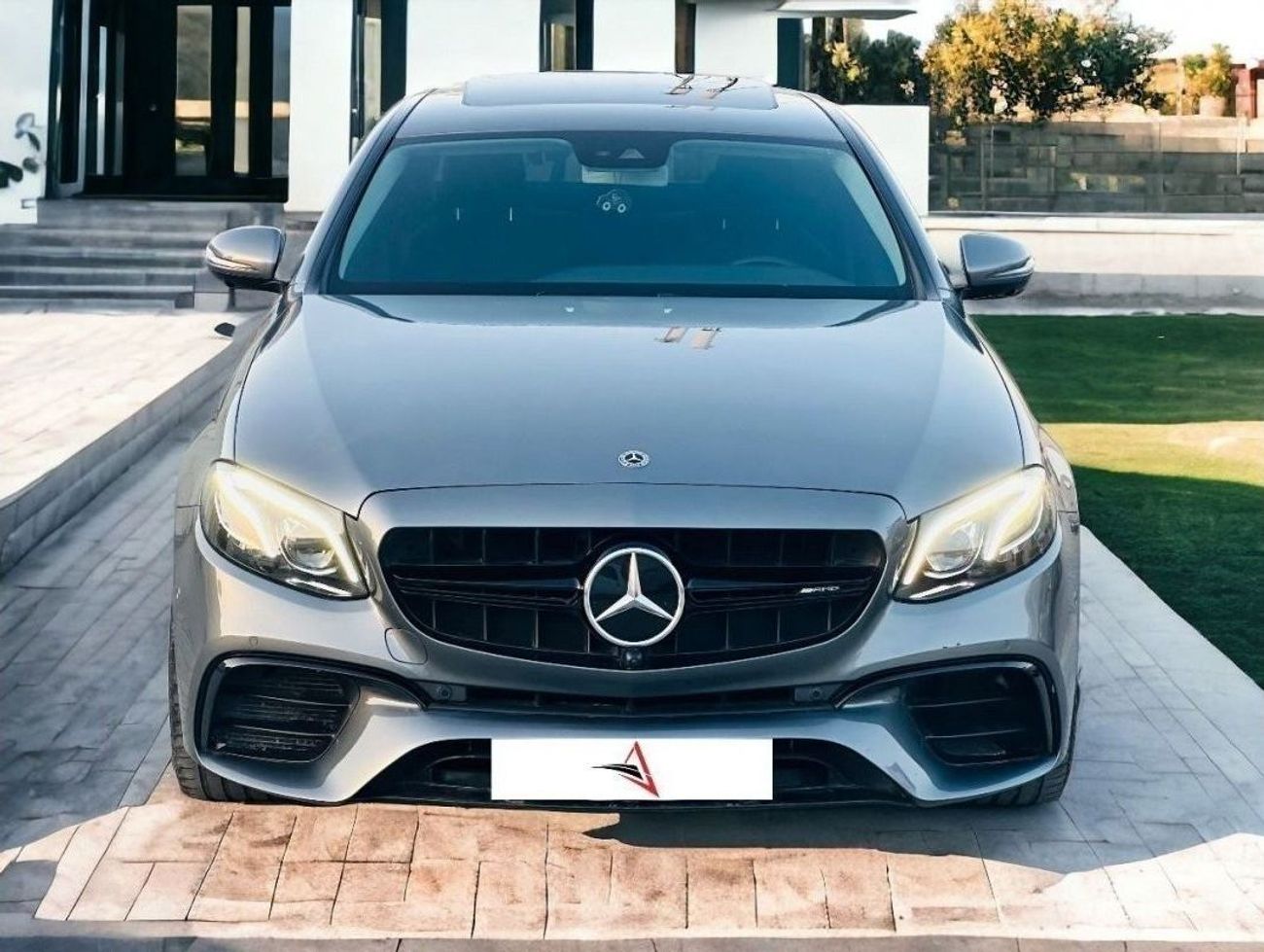 Mercedes-Benz E300 Std AED 2060 PM MERCEDES-BENZ E300 0% DP WELL MAINTAINED