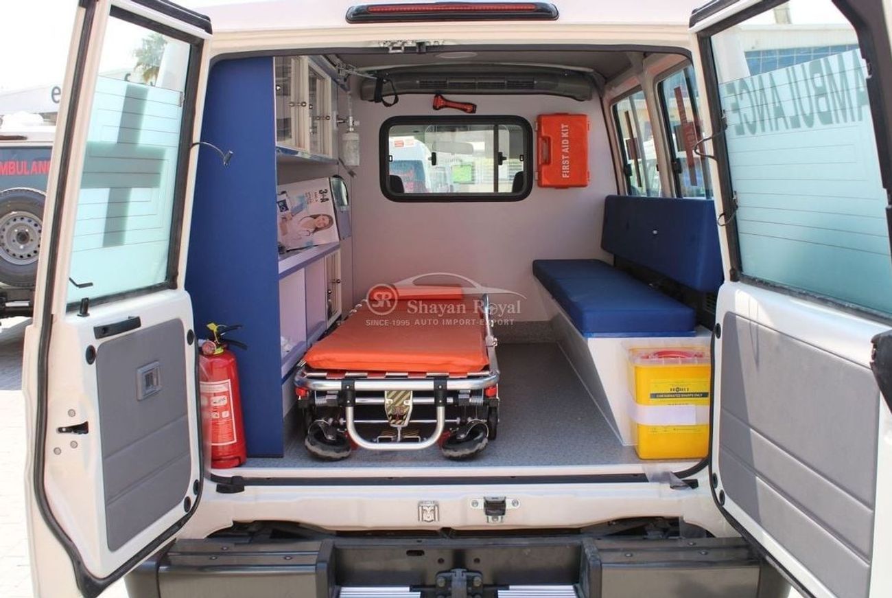 Toyota Land Cruiser 70 LHD LC78 AMBULANCE 4.2L DSL V6 4WD 3DR MT 2025MY | FOR EXPORT