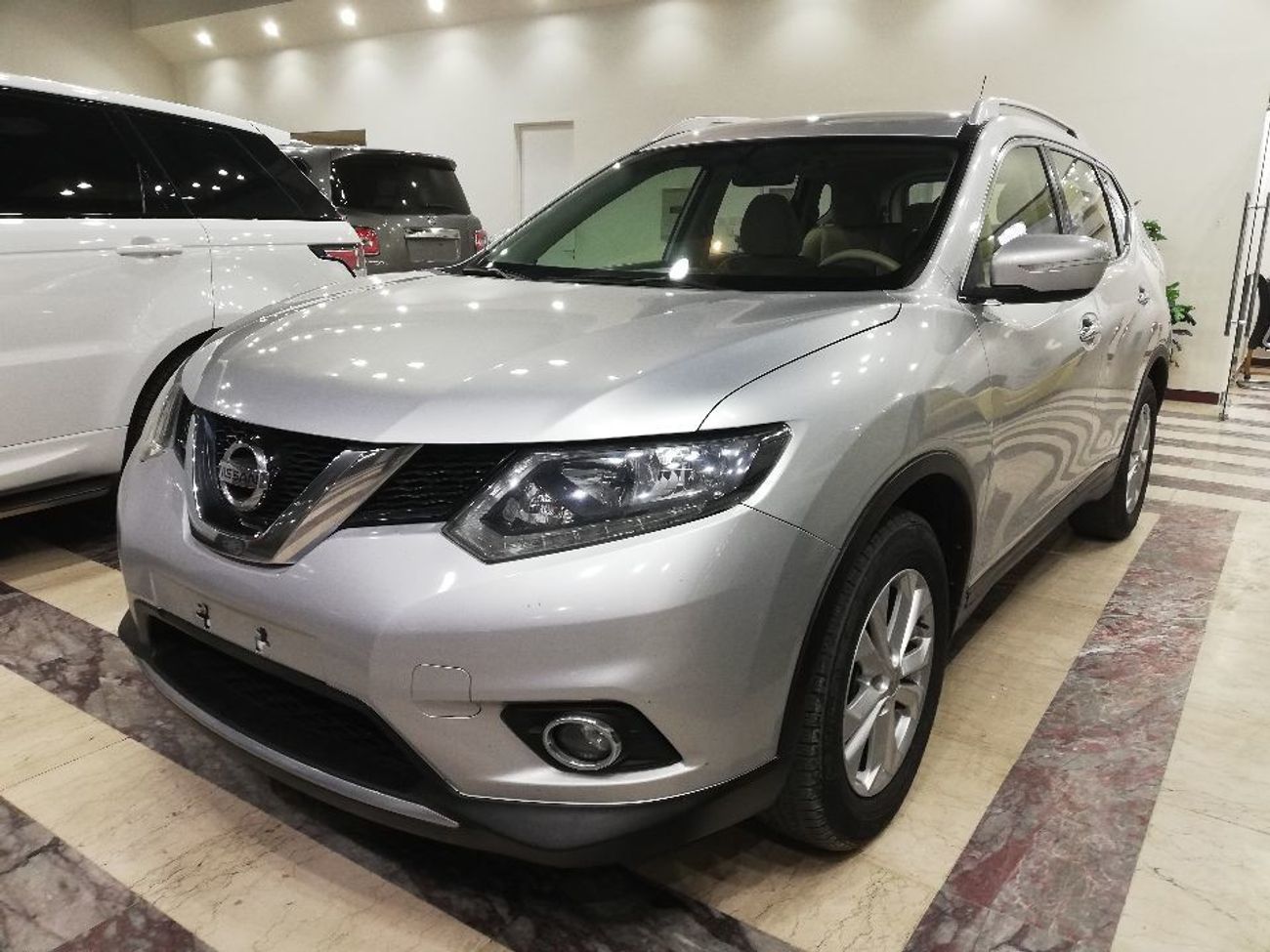 Used Nissan XTrail 2015 for sale in Abu Dhabi 169693