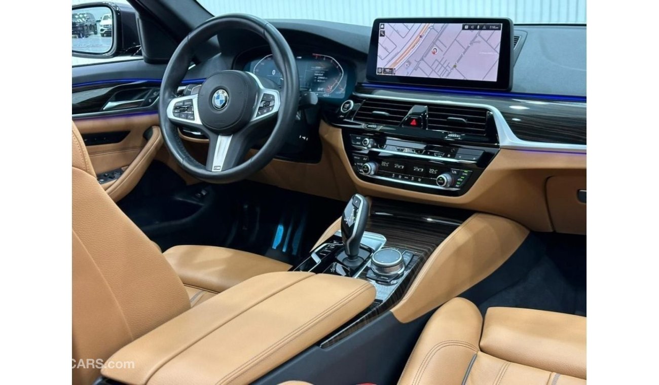 بي أم دبليو 520i M Sport Comfort 2022 BMW 520i M-Sport, May 2027 BMW Warranty + Service Pack, Full Options, Low Kms