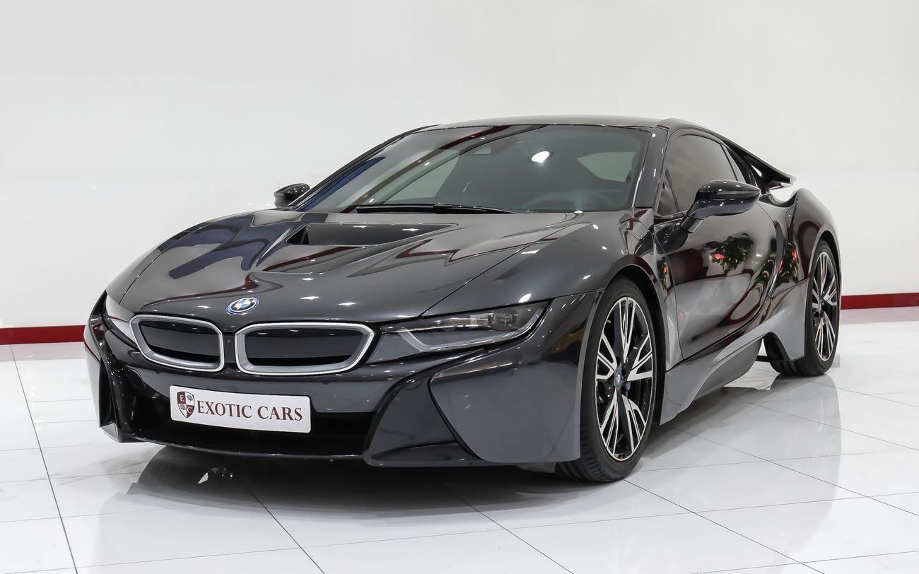 Used BMW i8 2015 for sale in Dubai - 227584