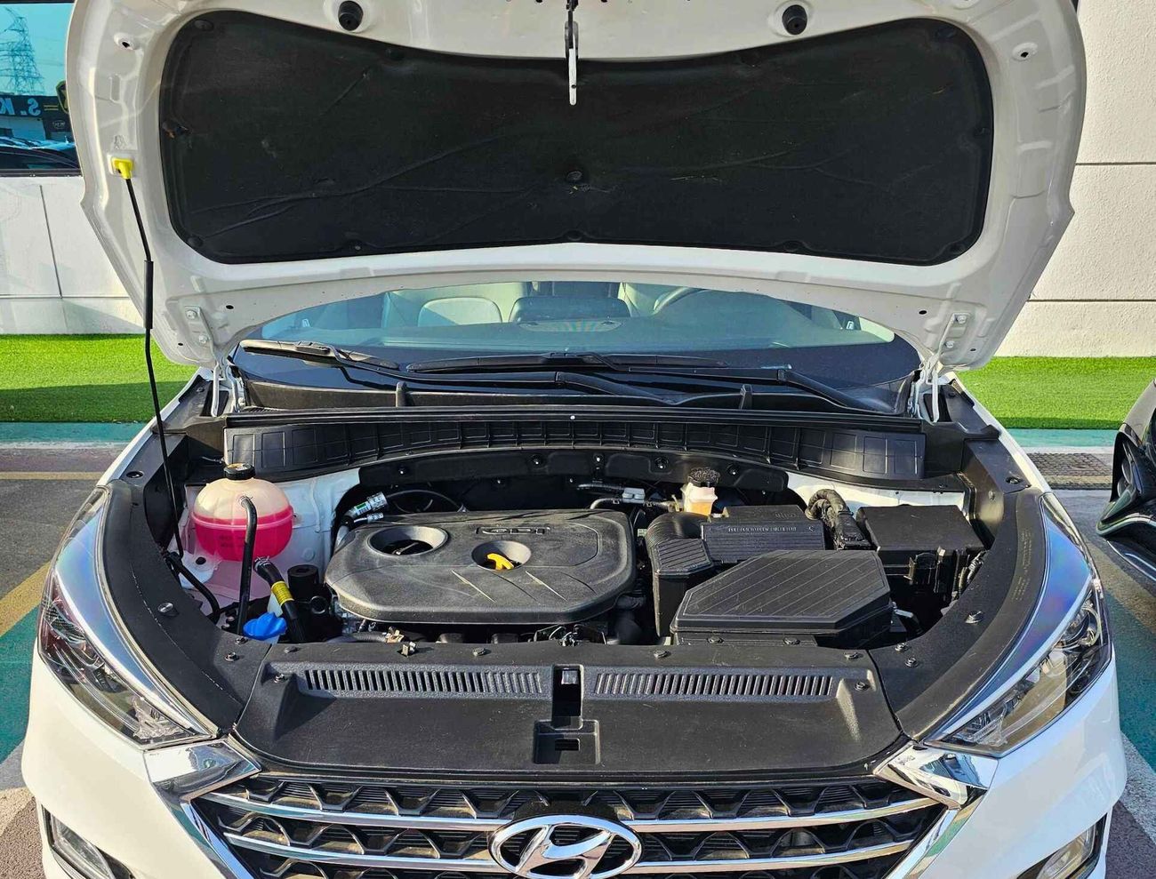 هيونداي توسون SE/ LANE ASSIST/ E BRAKE/ RADAR/ LEATHER/ 2 KEYS/ LOW MIELAGE/ ORG AIRBAG/ 682 MONTHLY/ LOT# 74437