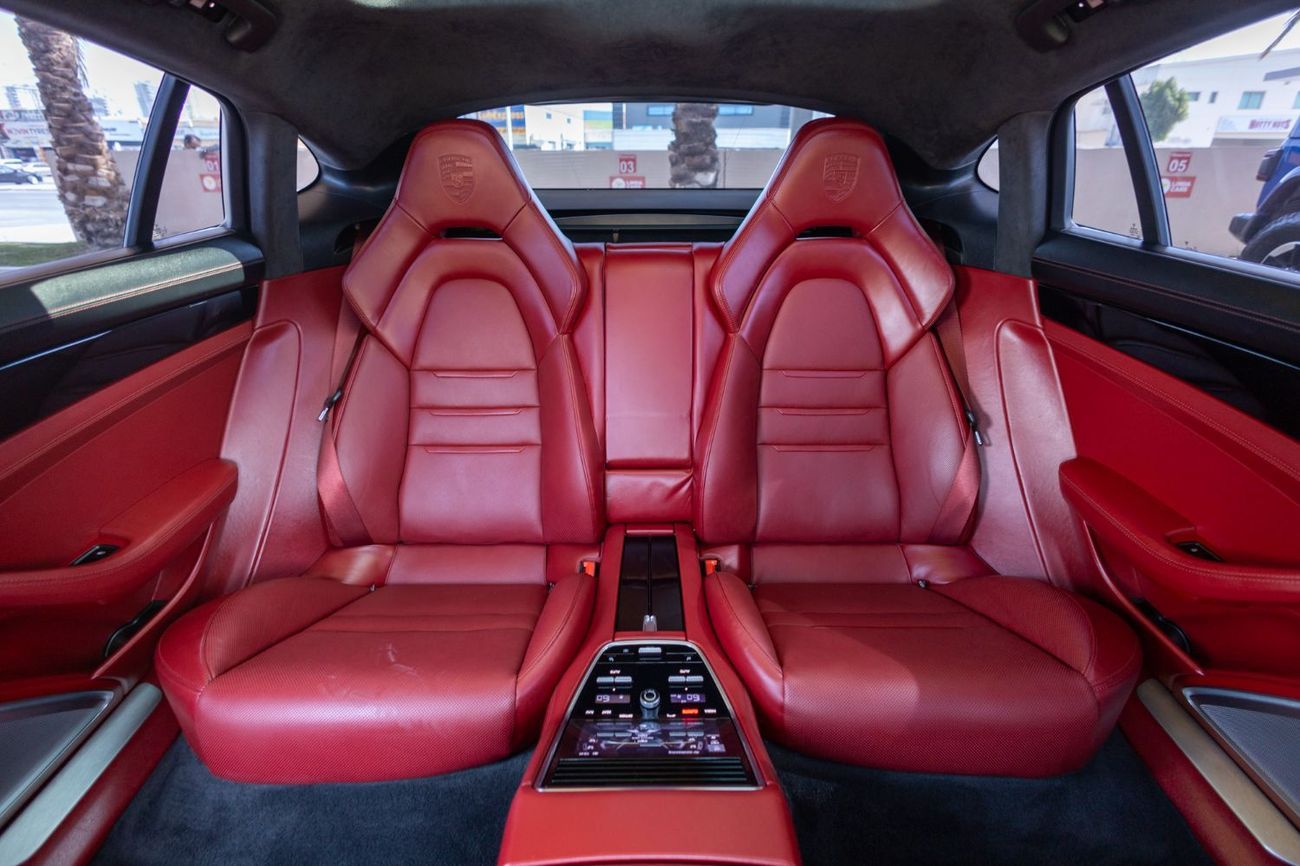 بورش باناميرا Turbo 4.0L AWD