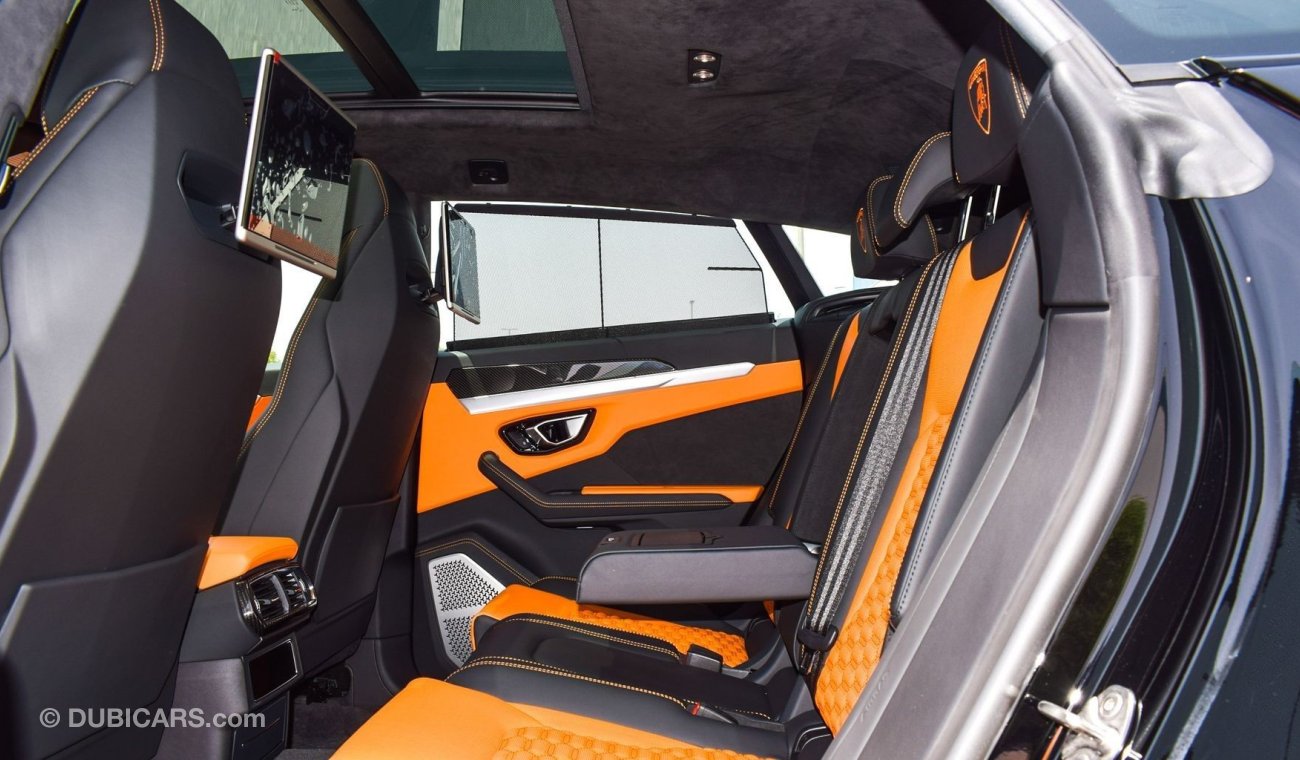 Lamborghini Urus Carbon Fiber Package (Export).  Local Registration + 10%
