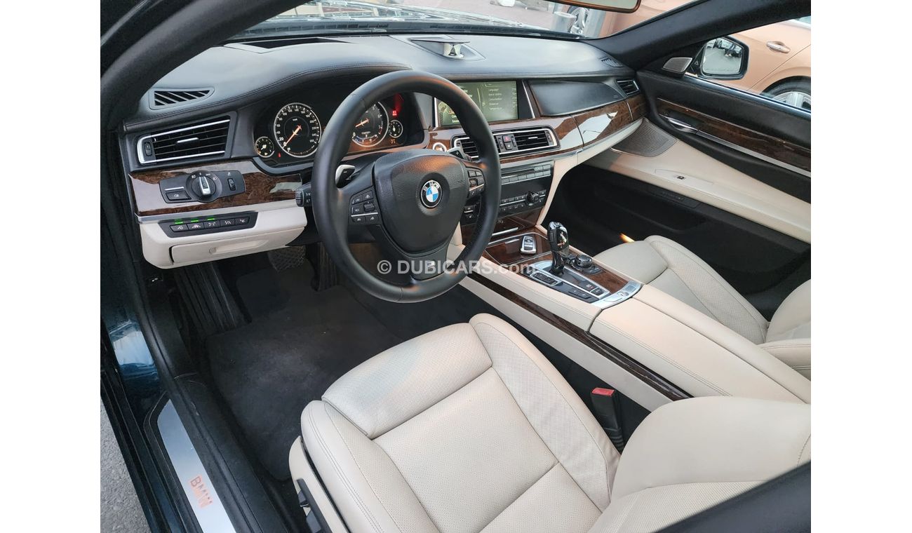BMW 740Li BMW 740 Li_Gcc_2013_Excellent_Condition _Full option