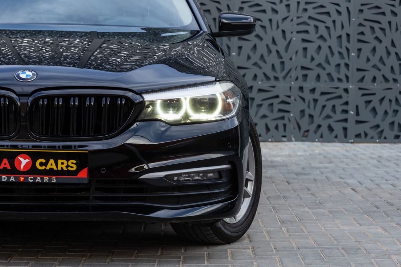 BMW 520i Std 2.0L BMW 5 Series 520 2019 GCC specs for 1,249.00 AED monthly