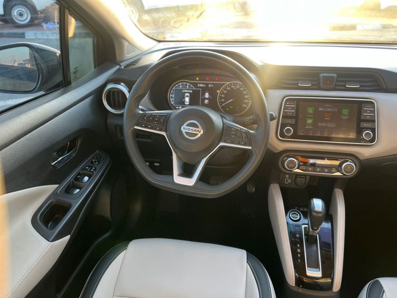 Nissan Sunny 2022 Nissan Sunny 1.6L V4  GCC - FWD  - Full Option - Radar & Sensor 360* CAM - Agency Serviced