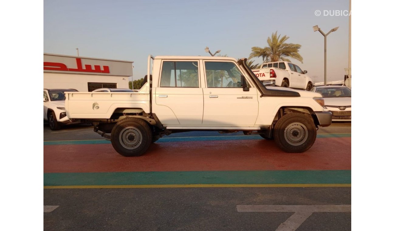 تويوتا لاند كروزر بيك آب Double Cabin V6 , 4.5L DIESEL 4WD M/T 4DOORS 2023 WHITE