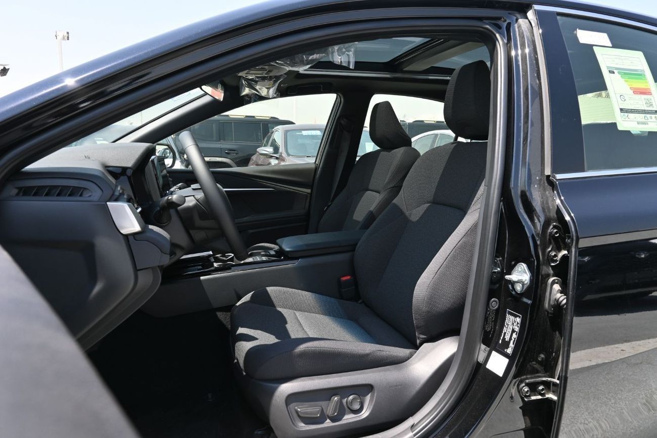 Toyota Camry LE HEV Toyota Camry LE 2.5L Hybrid, Model 2025, Color Black