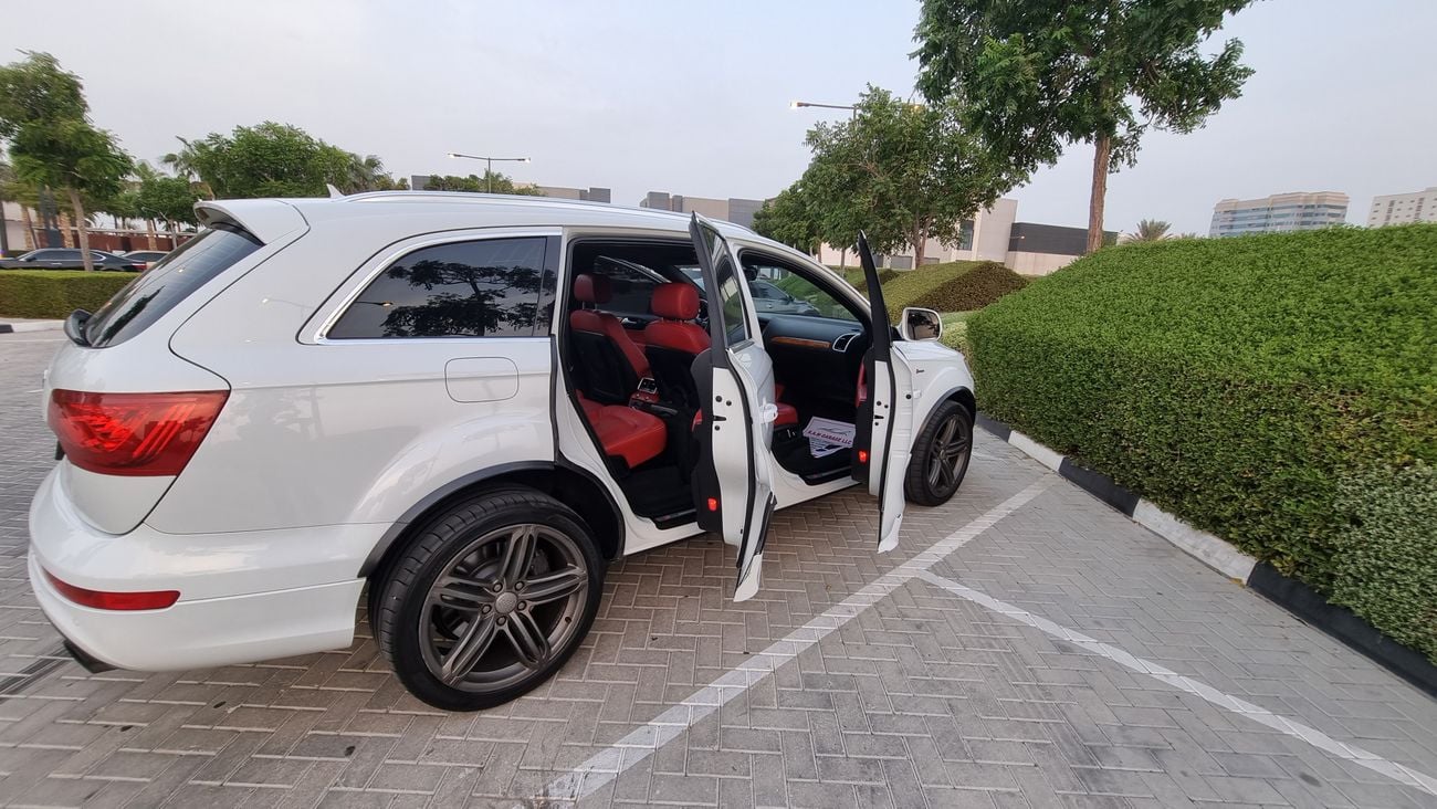 Audi Q7 TFSI quattro Exclusive Sports Style Package 3.0L