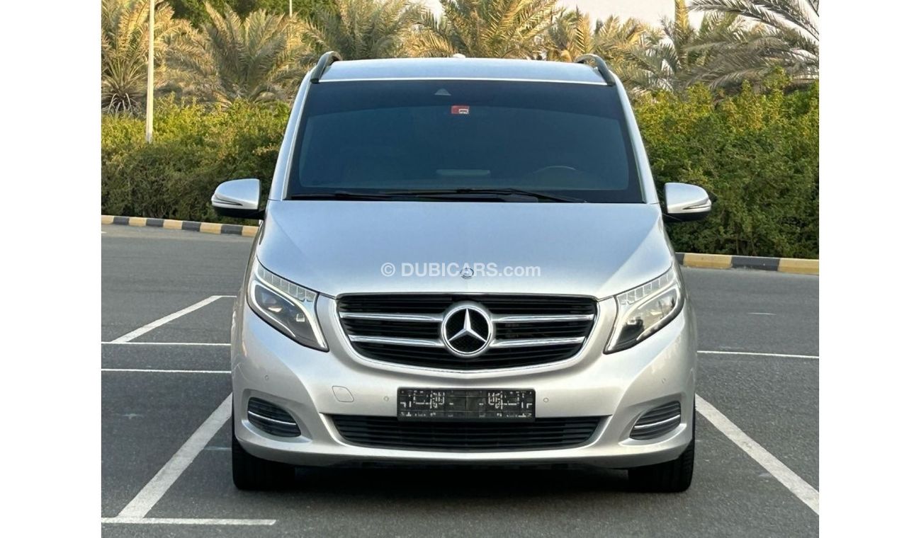 Mercedes-Benz V 220 V-220 Diesel V4 Full Option // Perfect Condition in side out side //