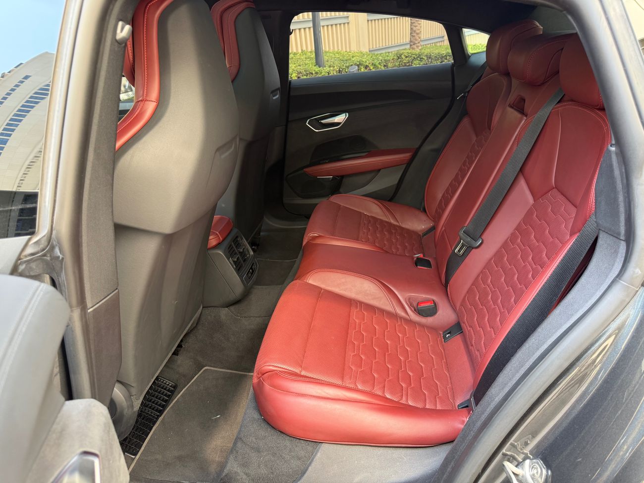 أودي RS إيترون GT RS e-tron GT