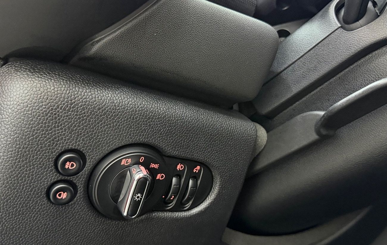 ميني كوبر إس GCC .. FSH .. Perfect condition .. Original paint