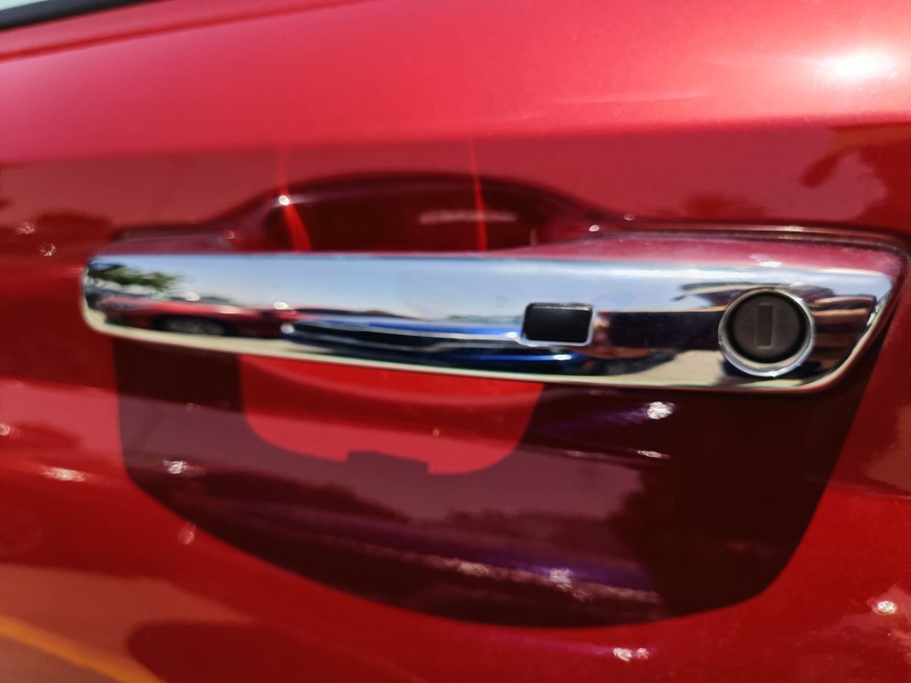 Hyundai Venue PREMIER PLUS TURBO DUAL TONE / 1.0L V4 / SUNROOF/ FULL OPTION (CODE # VEN10AF)