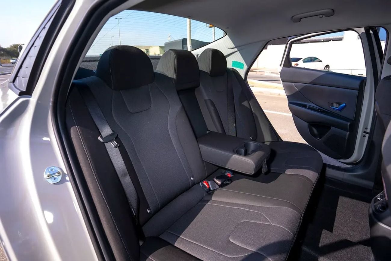 Hyundai Elantra COMFORT GCC spec