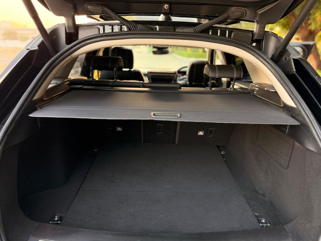 لاند روفر رينج روفر فيلار P250 SE 2.0L