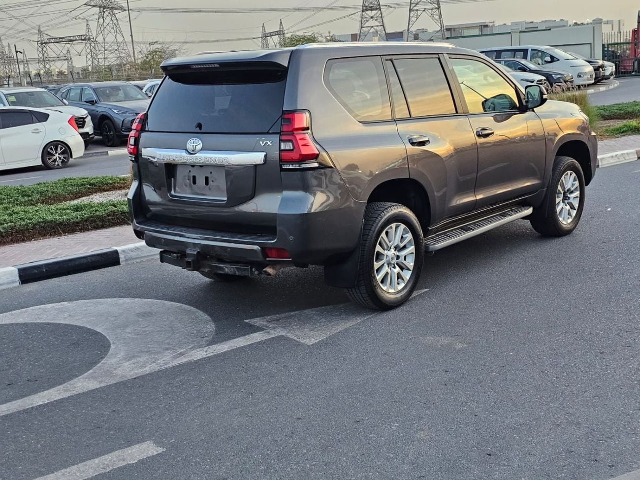 Toyota Prado VX 2.8L LHD V4 Diesel engine Grey Color Automatic transmission 4WD 7 Seater 5 Doors