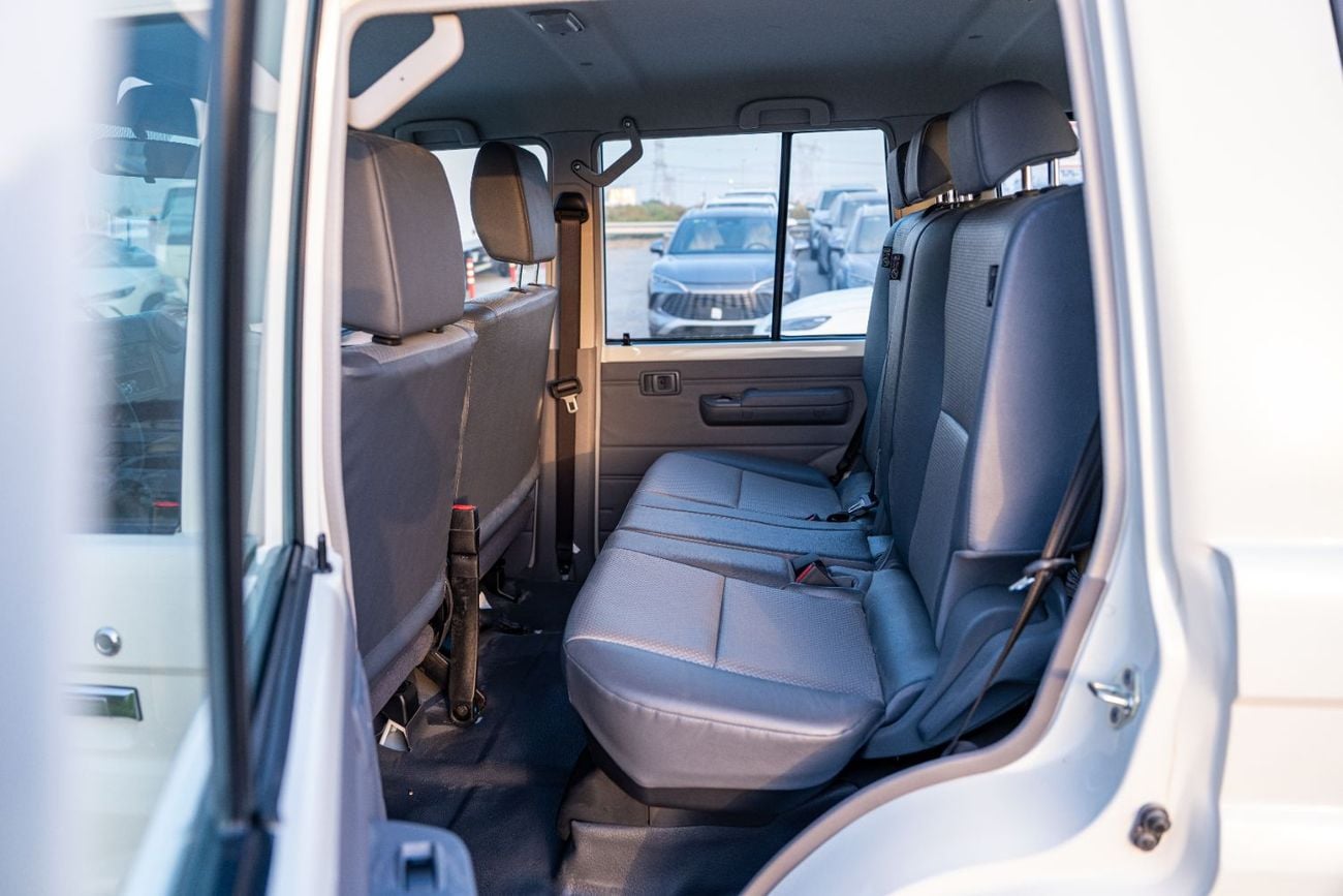 تويوتا لاند كروزر 76 Toyota Land Cruiser 2025 LC76 9-seater 4.2Ldiesel manual 4x4