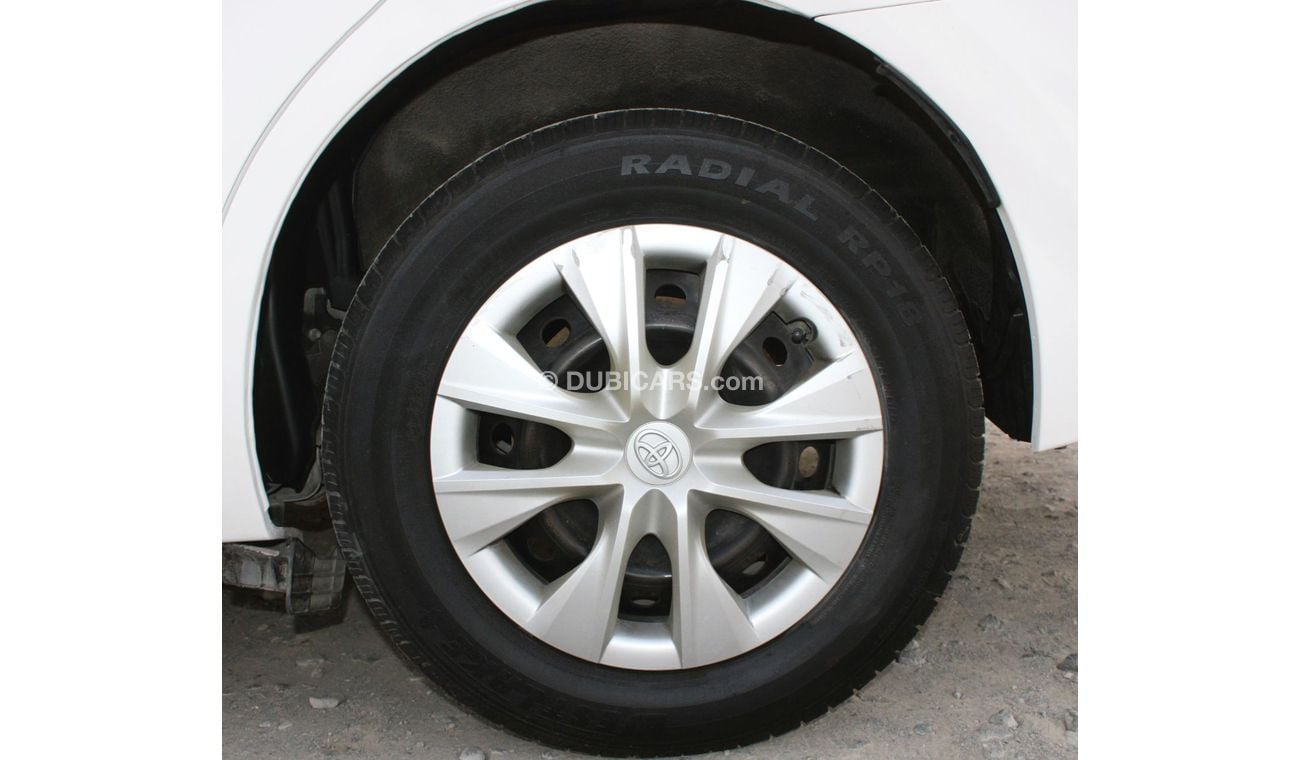 Toyota Corolla SE TOYOTA COROLLA 2019 WHITE 1.6 GCC EXCELLENT CONDITION WITHOUT ACCIDENT