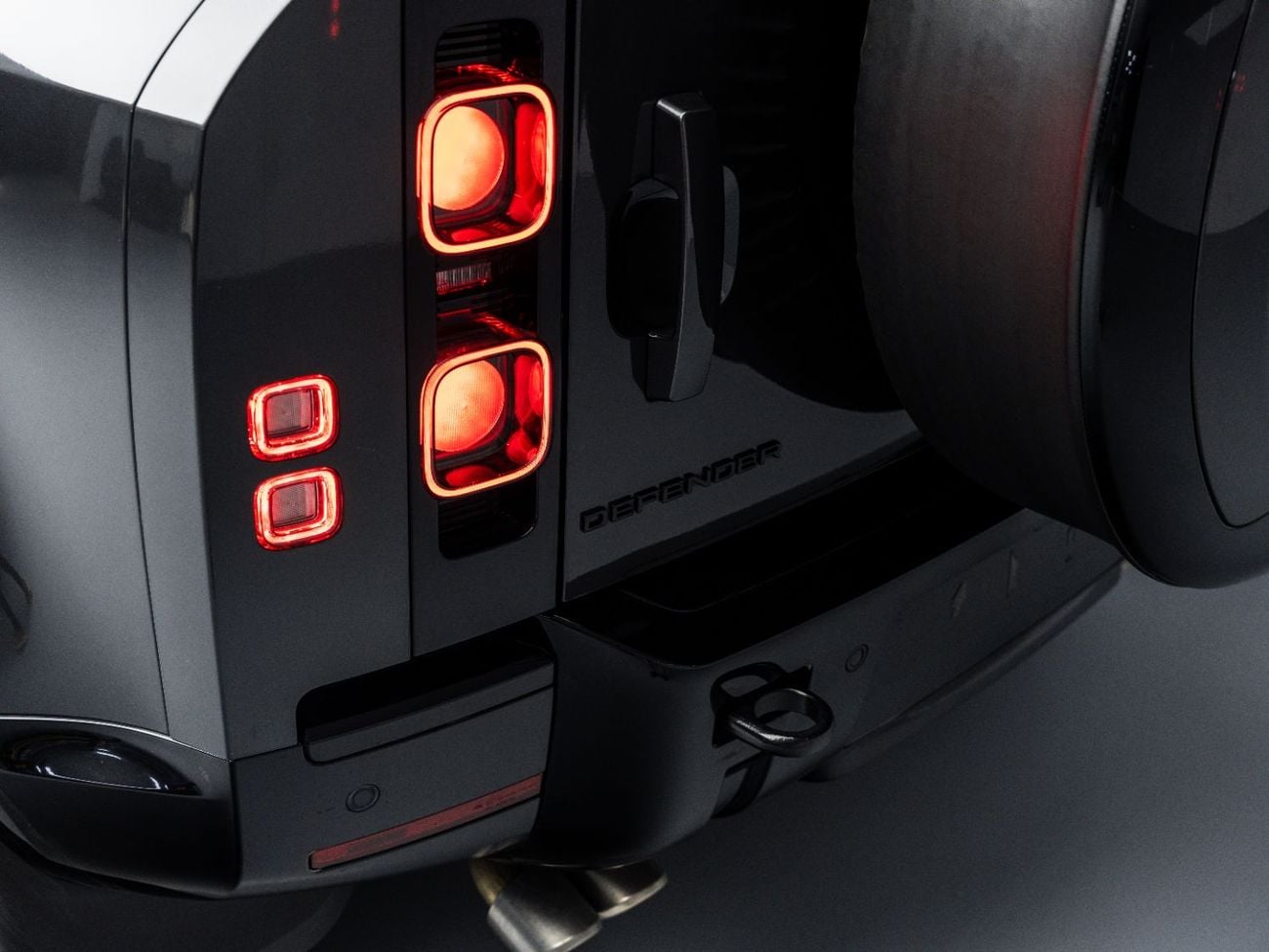 Land Rover Defender 110 X P525 5.0L 2025 Land Rover Defender 110 V8, 5.0 SC V8, AWD, 518 bhp, 8 Speed Automatic