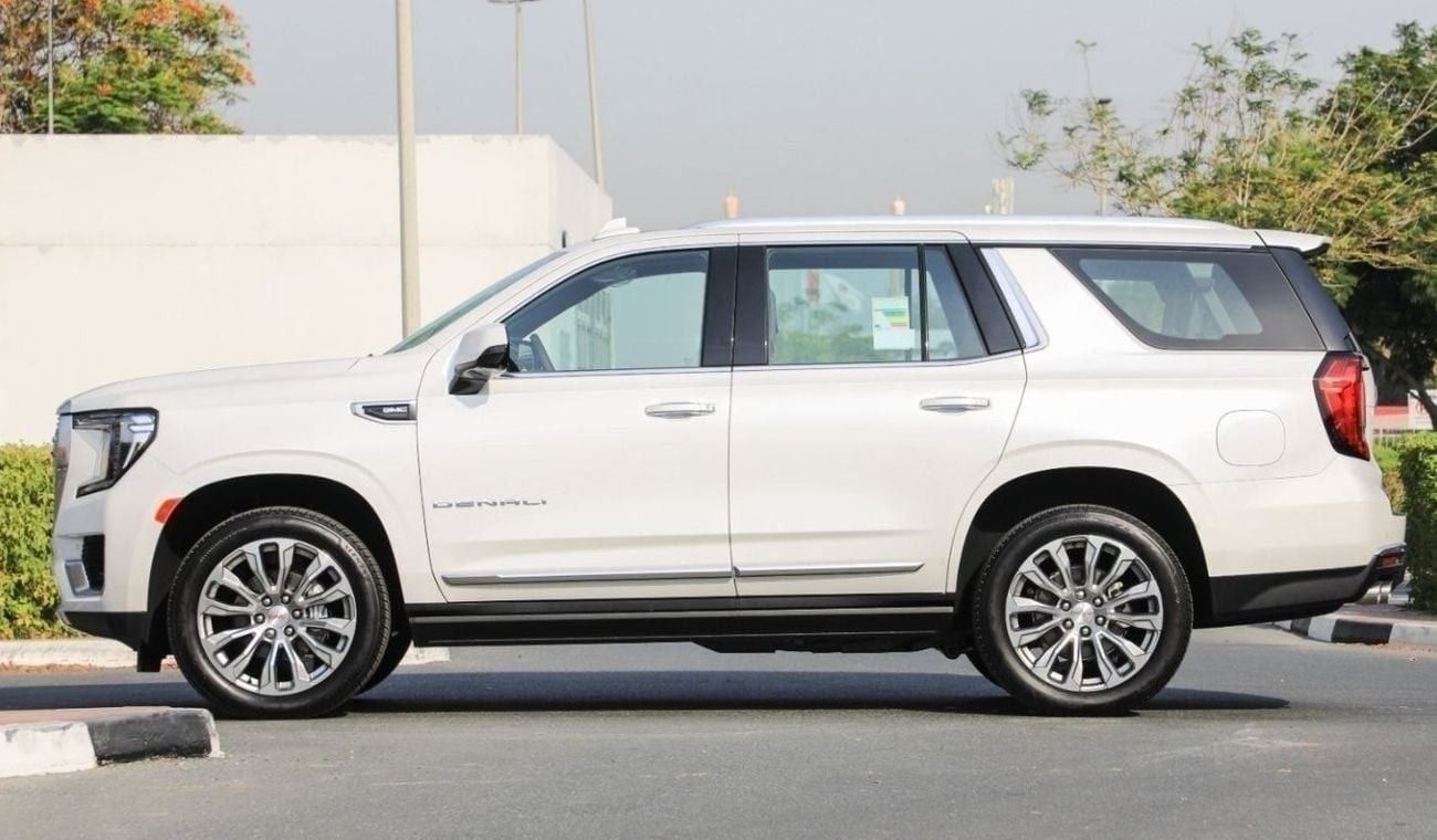 جي أم سي يوكون Denali 4WD + TV 8-Seaters. GCC. Local Registration + 5%