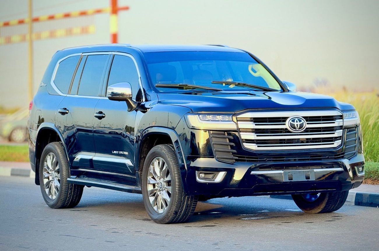 Toyota Land Cruiser 2016 FACELIFTED 2025 WITH INTERIOR AND EXTERIOR V6 4.0L GCC IN EXCELLENT CONDITION