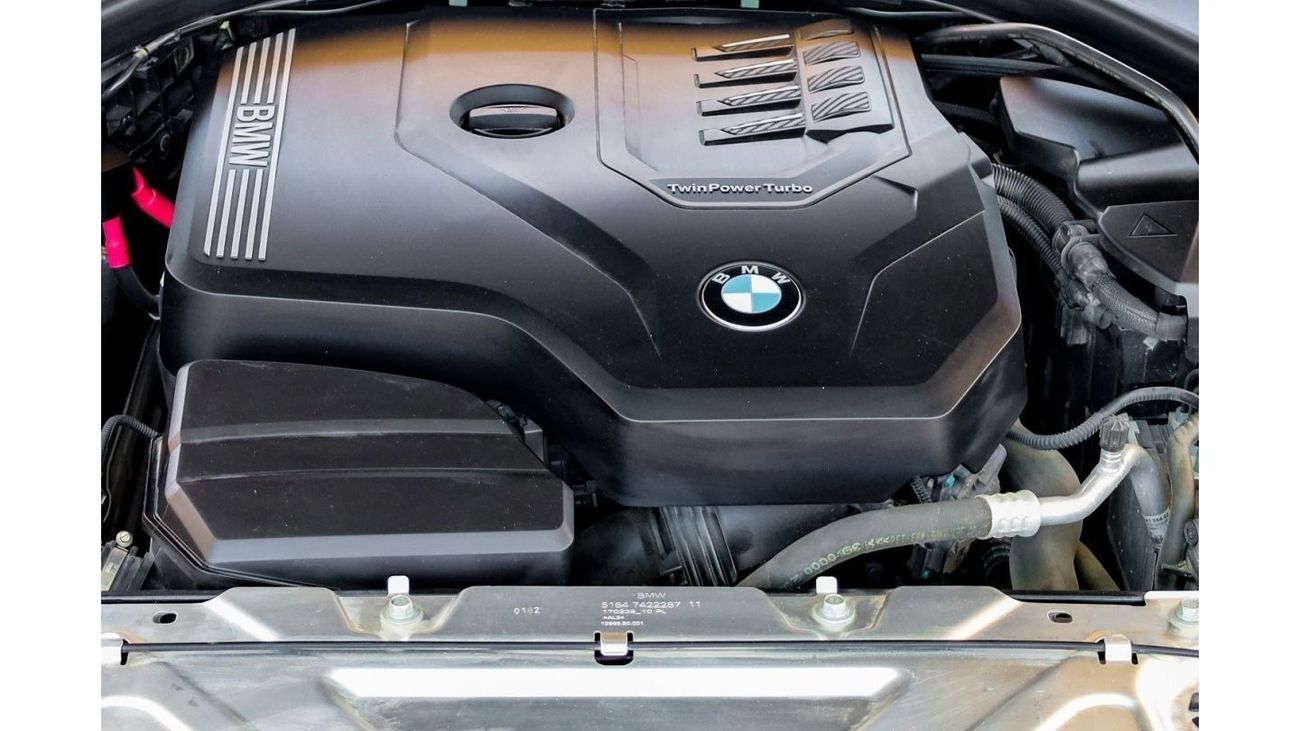 بي أم دبليو 330i M سبورت