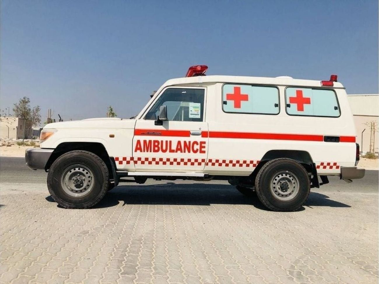 Toyota Land Cruiser 70 TOYOTA LAND CRUISER 4.0 V6 PETROL WITH BASIC LIFE SUPPORT AMBULANCE 2023 MODEL